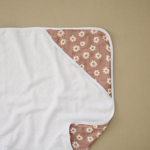 Daisy Dream Muslin Hooded Towel Daisy Dream Muslin Hooded Towel