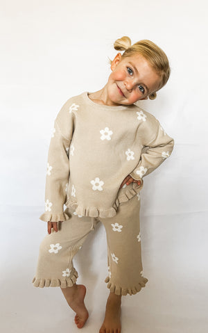 Neutral Floral Frill Set Neutral Floral Frill Set
