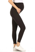 Load image into Gallery viewer, Maternity Leggings - Black
